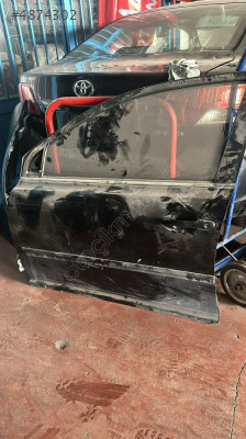 TOYOTA AVENSİS 2008 MODEL ORJİNAL ÇIKMA SOL ÖN KAPI