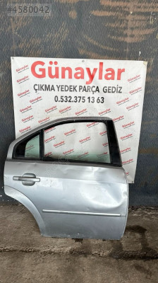 FORD FOCUS 2 SAĞ ARKA KAPI