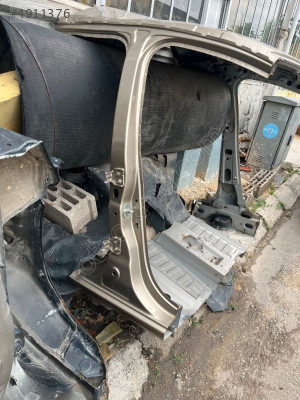 DACIA SANDERO SAĞ ORTA DİREK
