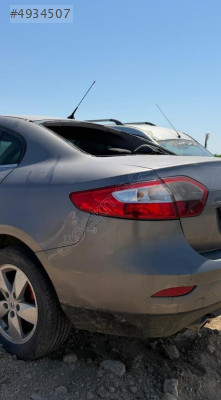 RENAULT FLUENCE STOP LAMBALARI ÇIKMA