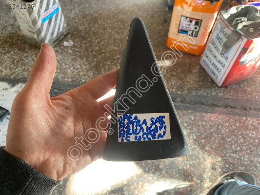 OPEL ASTRA SAĞ ARKA KAPI İÇ ÜÇGEN PLASTİĞİ ORJİNAL