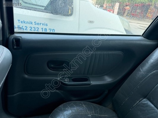 ÇIKMA RENAULT LAGUNA 1 SAĞ ARKA KAPI DÖŞEMESİ