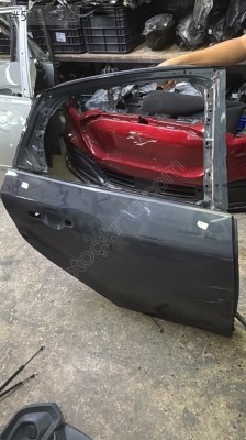 Ford Focus sağ arka kapı