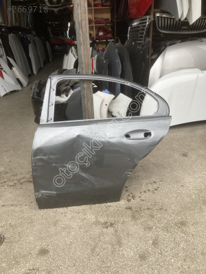 W204 MERCEDES C SERİSİ SOL ARKA KAPI