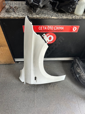 FİAT EGEA SAĞ ÖN ÇAMURLUK ÇIKMA ORJİNAL