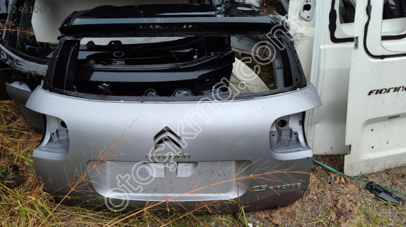 Citroen arka bağaj kapaği