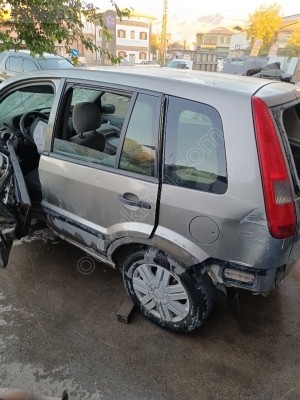 Ford fusion sol arka kapı