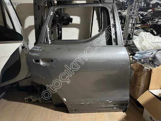 PORSCHE CAYANNE SAĞ ARKA KAPI ÇIKMA