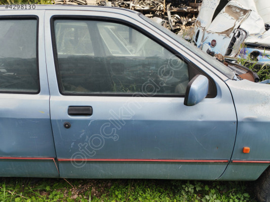 FORD SIERRA SAĞ ÖN KAPI