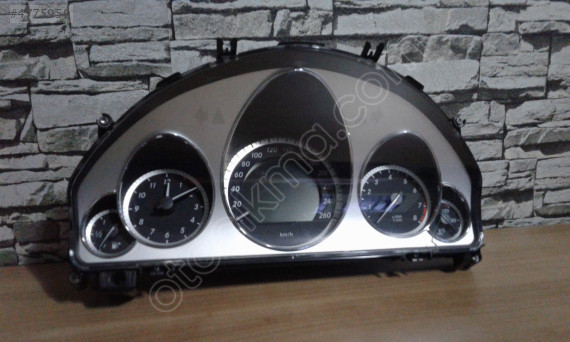 MERCEDES E200 E220 E250 E300 E350 W212 A212 KM GOSTERGE SAATI
