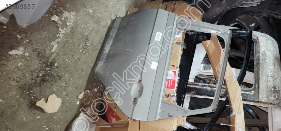 17.22 polo sol arka kapi sifir