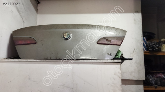 alfa romeo 159 bagaj kapağı