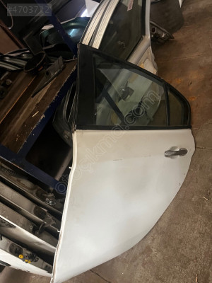 FIAT EGEA SOL ARKA KAPI