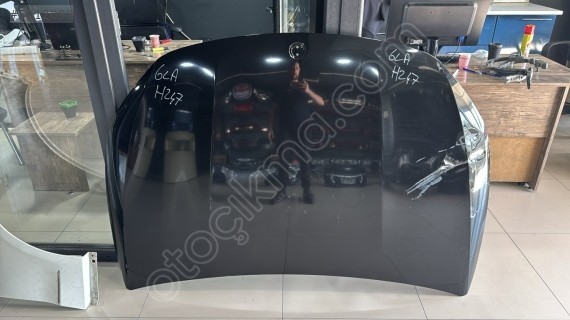 MERCEDES GLA H247 ÖN KAPUT