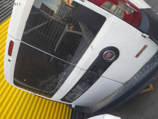 Fiat Doblo 2016 model arka bagaj kapağı
