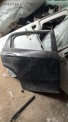 Fiat Linea sağ arka kapı