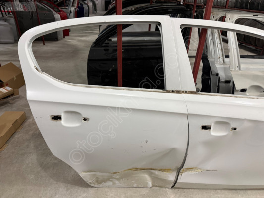 OPEL CORSA E ÇIKMA ORİJİNAL SAĞ ARKA KAPI BD2