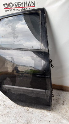 mitsubishi colt sağ arka kapı