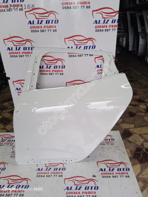 Renault Clio 5 sol arka kapı beyaz