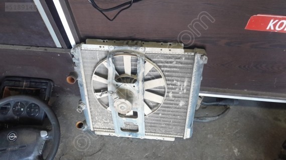 Renault 9 radyatör fan
