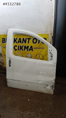 Fiat Fiorino sağ ön kapı