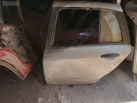 Renault symbol sol arka kapı