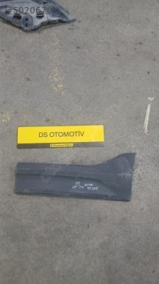2019-2024 VOLVO XC40 SOL ARKA KAPI BANDI