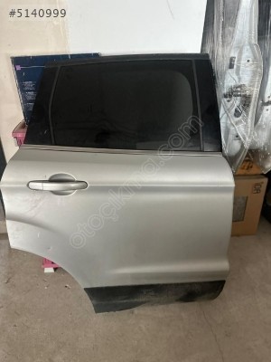 FORD KUGA HATASIZ SAĞ ARKA KAPI