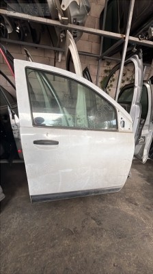 DACİA DOKKER SAĞ ÖN KAPI