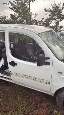 Doblo sağ ön kapı