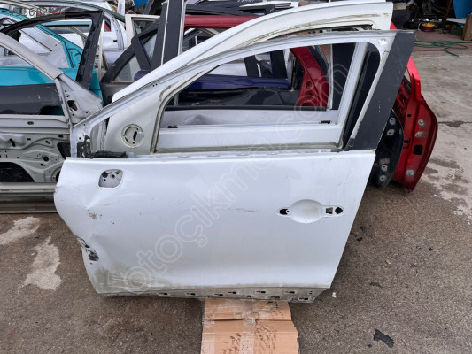 OTO CEM'DEN ÇIKMA RENAULT CLİO 4 SOL ON KAPI