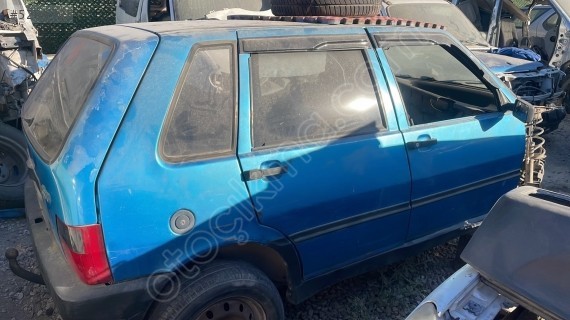 Fiat Uno sağ arka kapı