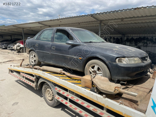 OPEL VECTRA B SAĞ ÖN KAPI ÇIKMA ORJİNAL