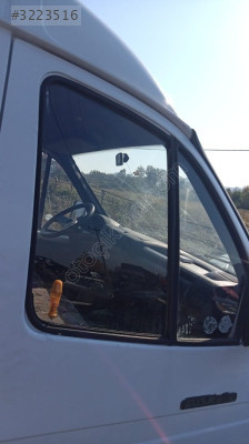 Gazelle sağ ön kapı camı çıkma