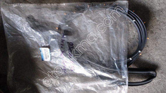 MAZDA B2600 SOL ARKA KAPI LASTİĞİ