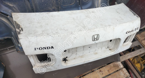 Honda civic bagaj kapağı