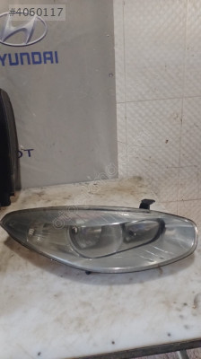 Renault Fluence merceksiz sağ ön far