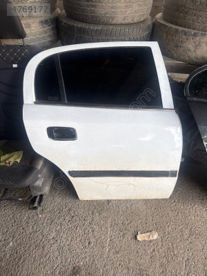 Opel astra sağ arka kapı