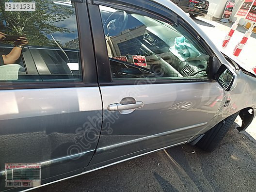 TOYOTA COROLLA SÖKME SAĞ ÖN KAPI ORİJİNAL 2002-2007