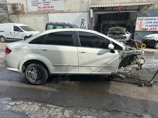 Fiat linea sağ ön kapı hatasız