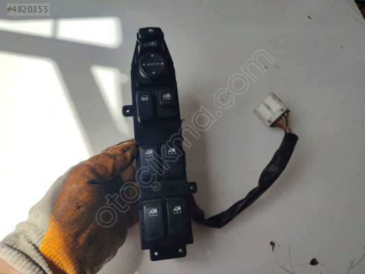HYUNDAİ İX55 CAM DÜĞMESİ SOL ÖN