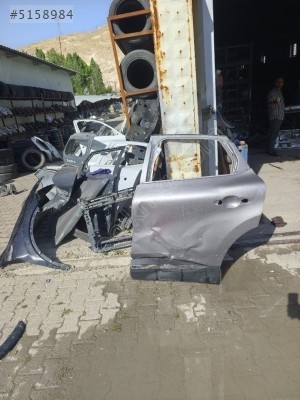 Renault captur sol arka kapı 2023 2026