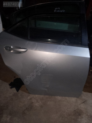 TOYOTA COROLLA 2014 / 2018 SAĞ ARKA KAPI