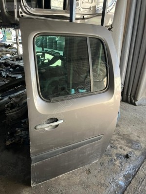 RENAULT KANGOO 3 SOL ARKA KAPI