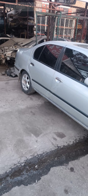 Primera sağ arka çamurluk