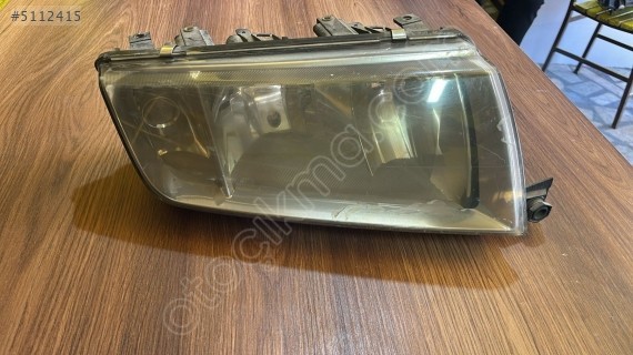 SKODA FABİA SAĞ FAR