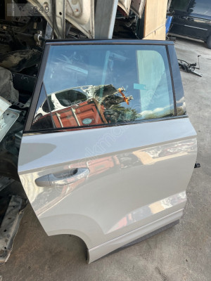 Skoda Karoq Sağ Arka Kapı Dolu Hatasız