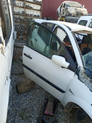 Megane 2 sağ ön kapı