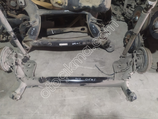 Ford Courier arka dingil.