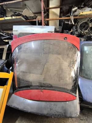 Mazda 323 bağaj kapağı